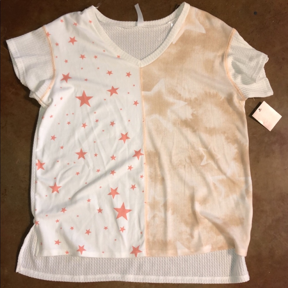 Boutique shirt. NWT. Size S🤩